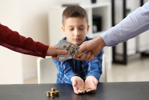 ¿Qué se considera gasto extraordinario de menores?